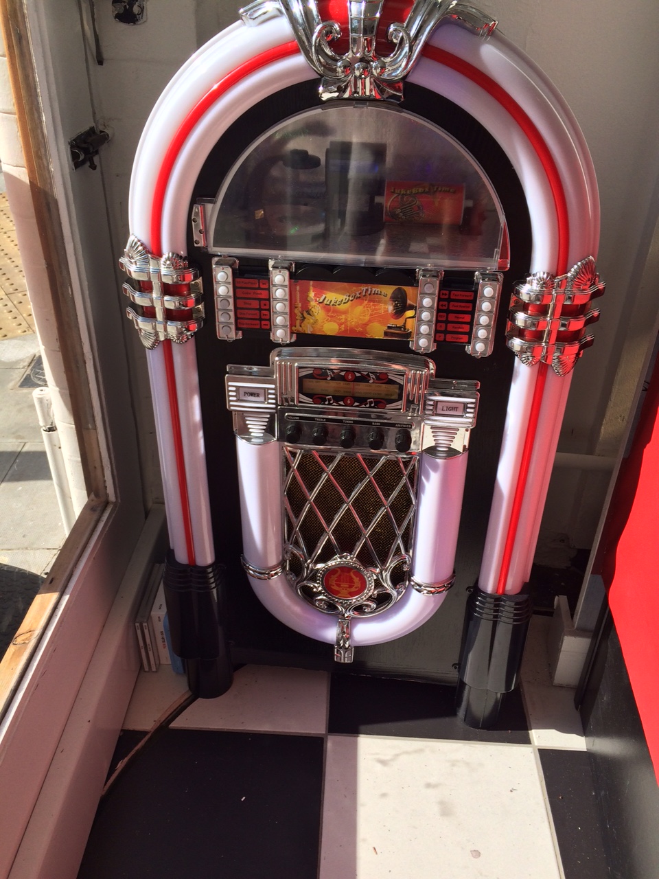 jukebox at waffle jacks
